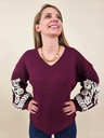 Pull col en V bordeaux manches brodées