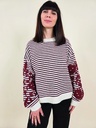 Pull ligné bordeaux col rond manches brodées