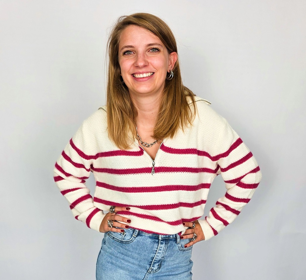 Pull rayé demi-zip fond écru et rayrures roses