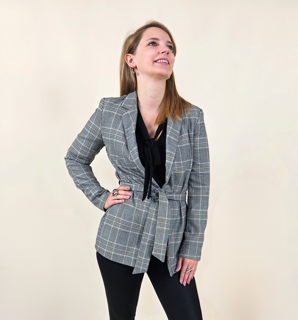 [00073] Veste blazer ceinturée à carreaux gris