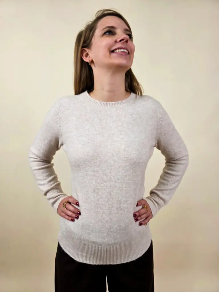 [00104_S/M] Pull rose pâle basique avec détail cœur doré (S/M)