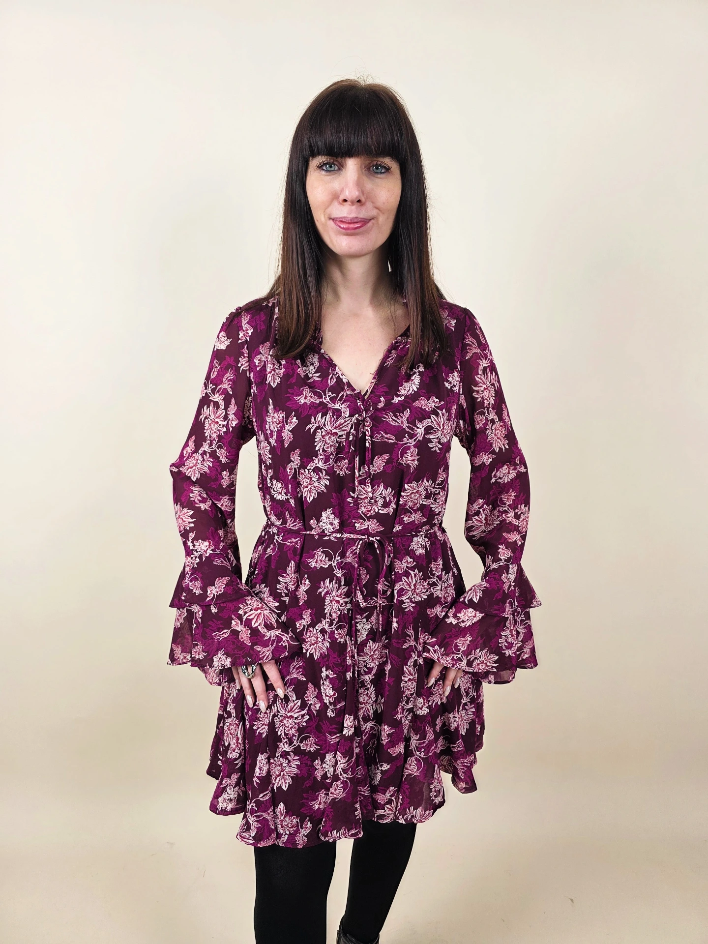 Robe à imprimé floral blanc et mauve