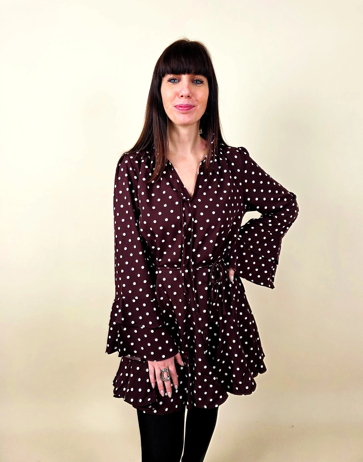 Robe marron à imprimé pois blancs