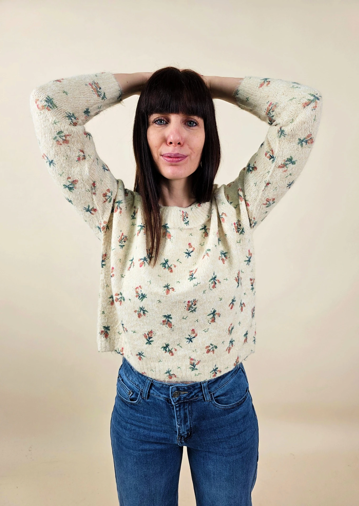 Pull de printemps à motifs floraux