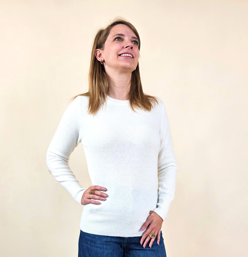 [00102_S/M] Pull blanc basique avec détail cœur doré avec petit défaut (S/M)