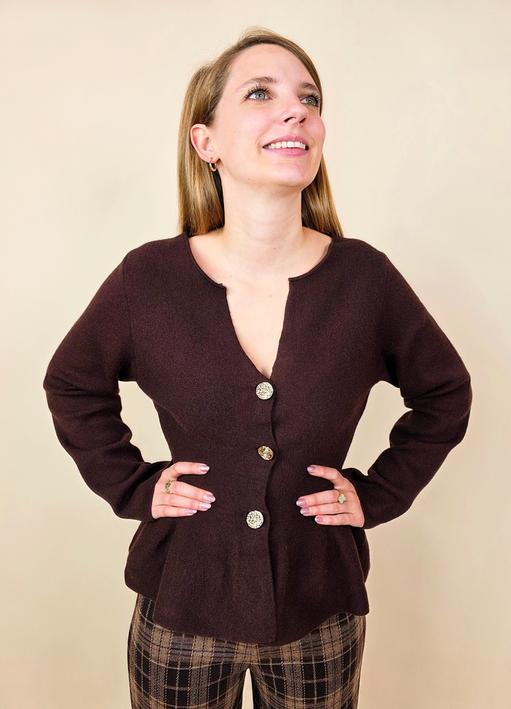 [00217] Gilet brun avec bouton doré reserré à la taille (Anti-Gaspi)