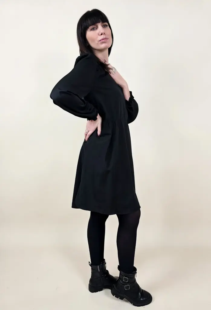 Robe courte noire avec dentelle au dos L  (Anti-Gaspi)