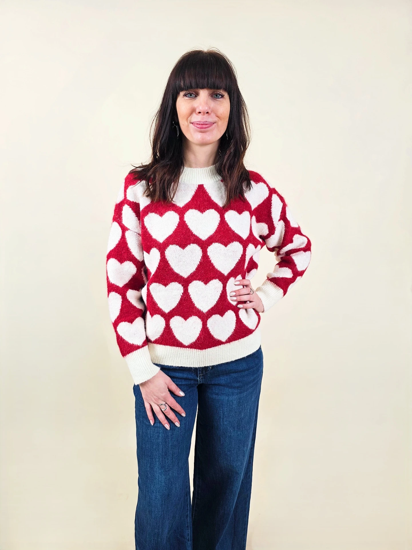 Pull à motif cœurs rouges et blancs (Anti-Gaspi)