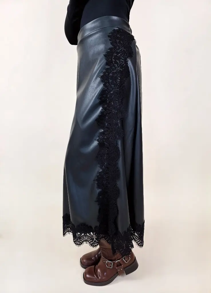 Jupe longue similicuir et dentelle TU (Anti-Gaspi)