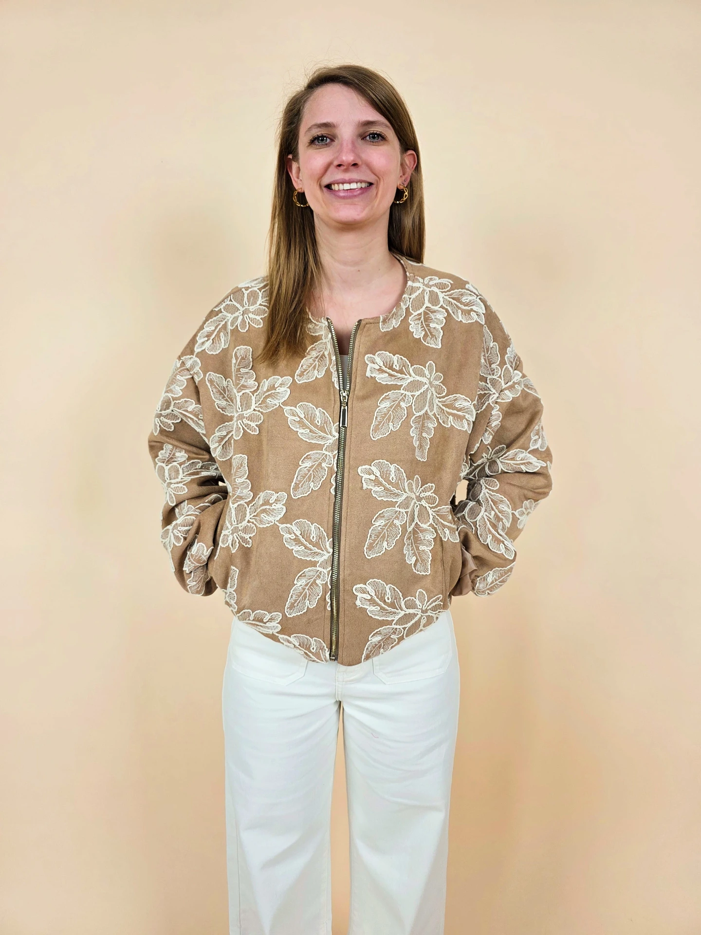 [00564] Veste bomber beige brodée de motifs feuillage