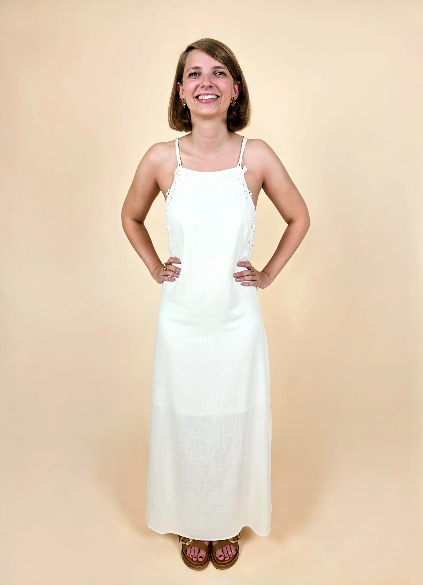 Robe longue avec dos nu en dentelle