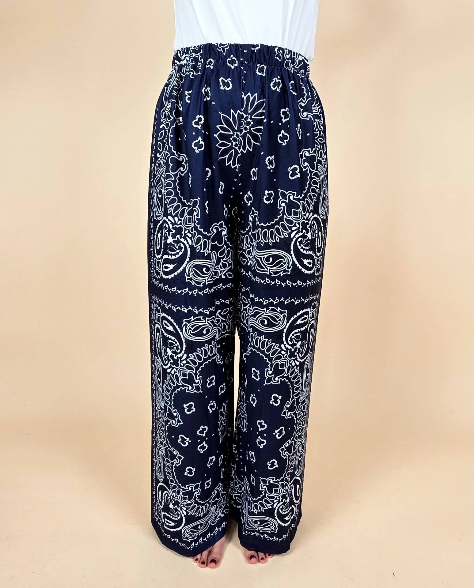 Pantalon fluide bleu marine à motif bandana (Anti-Gaspi)